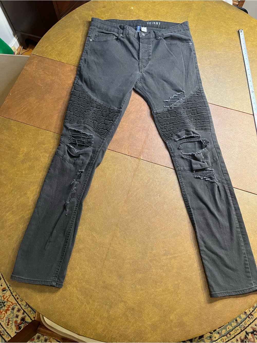 H&M Divided Men's Skinny Black Distressed Biker Denim  Jeans 33x31